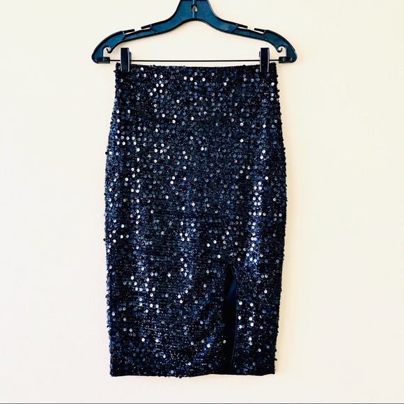 PRIVY⚡️Fuzzy Sequin Split Front Pencil Skirt_M - Picture 2 of 8